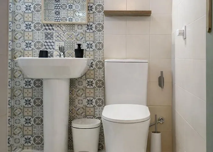 Modern 1 Min Walk To Playa Locos *