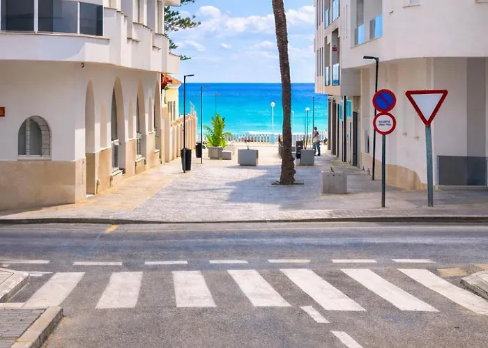 Modern 1 Min Walk To Playa Locos *